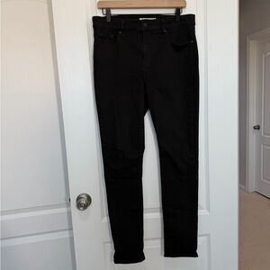 Levi's Women's 311 Shaping Black Skinny Jeans 31